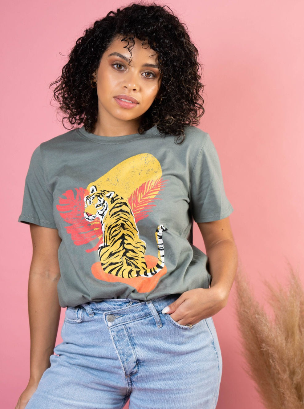 T-Shirt de tigre con palmeras 